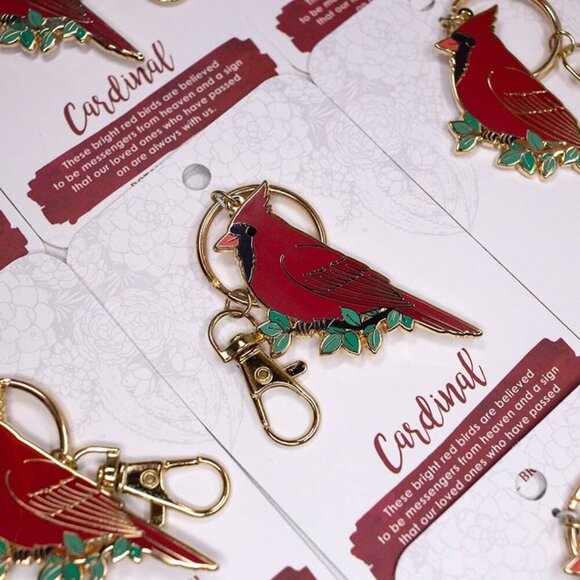 Cardinal Bird Enamel Keychain with Key Clip - Nature & Wildlife Accessory - Picture 3 of 3